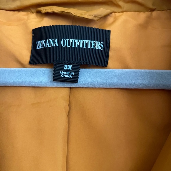 Mustard Yellow Puffer Vest - Picture 6 of 7
